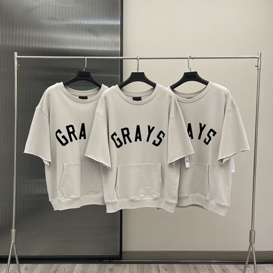 Fear of God Season 7 "GRAYS" Short-Sleeve Sweatshirt